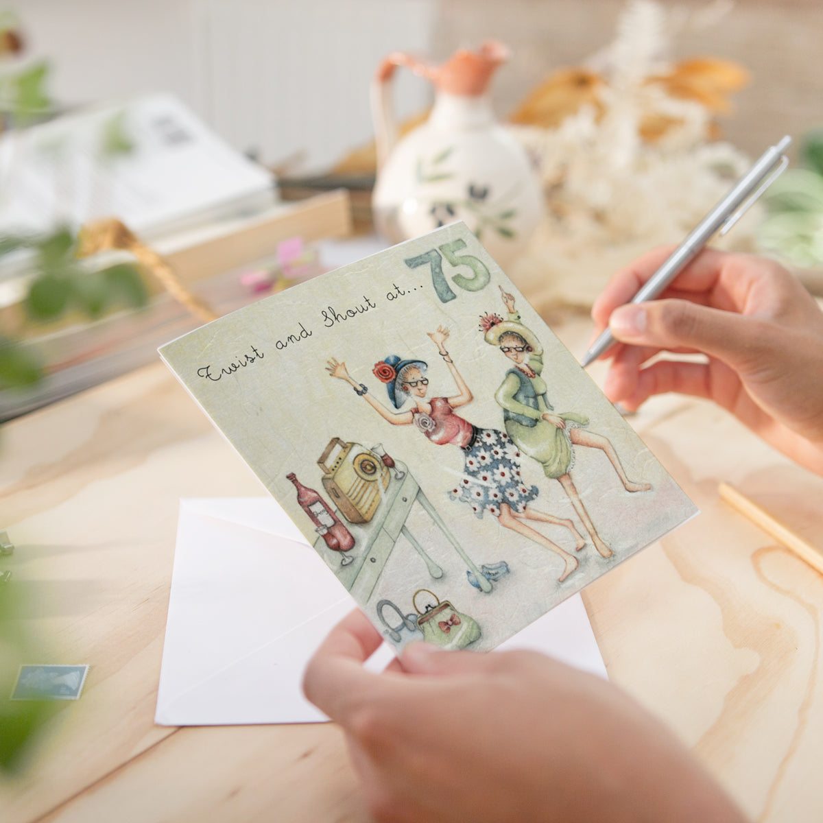 LL25A - Twist and Shout at 75